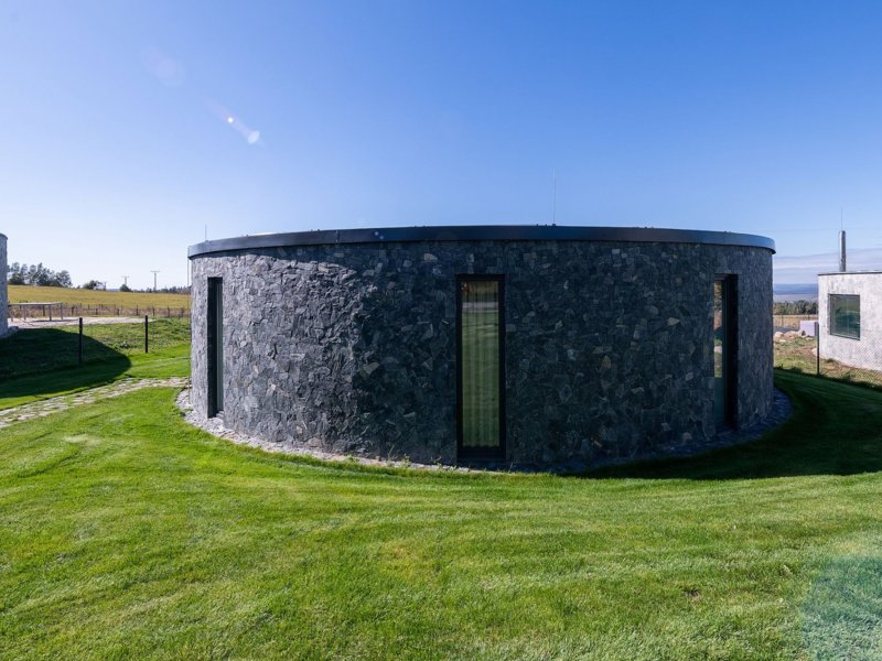 Moderní funkcionalistická vila se soukromým wellness jen pro vás