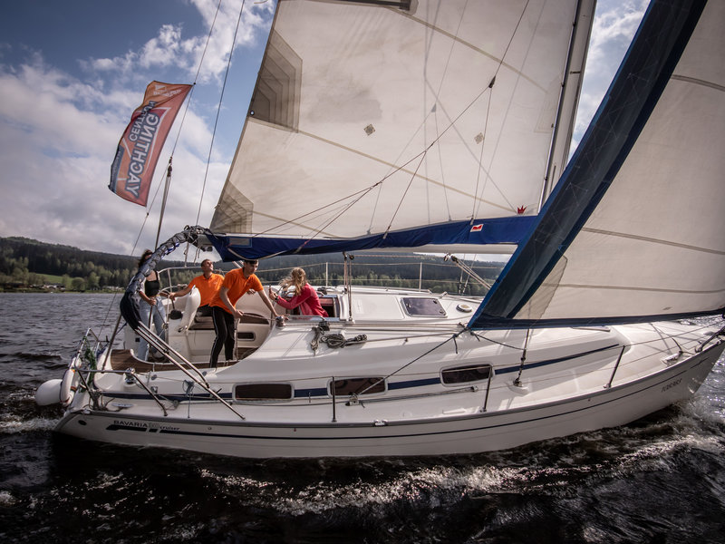 Projížďka na jachtě s kapitánem