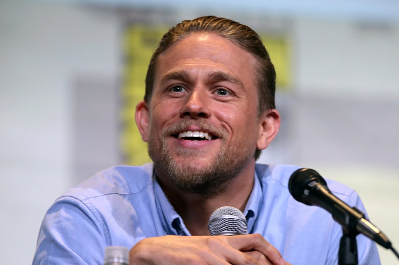 Charlie_Hunnam_28611305955-Gage-Skidmore-2.0