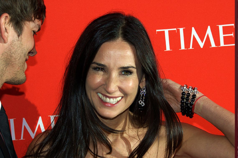 Demi_Moore_arm_hair_2010_Shankbone-Shankbone-3.0