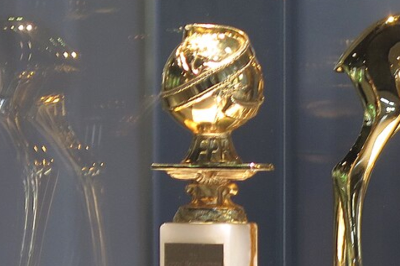 Golden_globe_Bambi-_and_other_Awards_Burkhard-Mucke_4.0