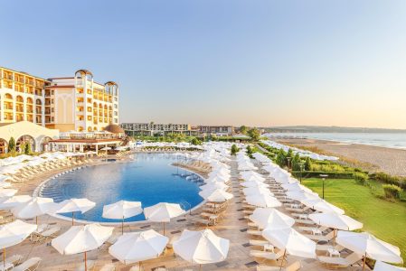 Alua Helios Bay