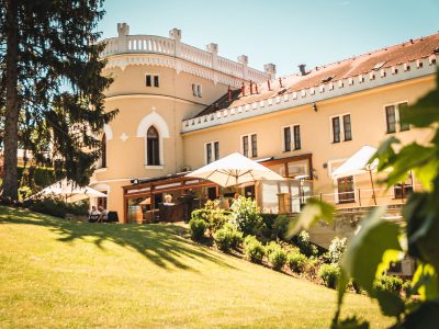 Luxusní noc s čtyřchodovou večeří v Chateau St. Havel