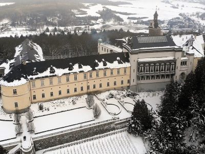 Zimní zámecká romantika s polopenzí a unikátním wellness